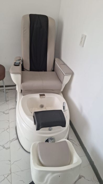 Массажное педикюрное кресло