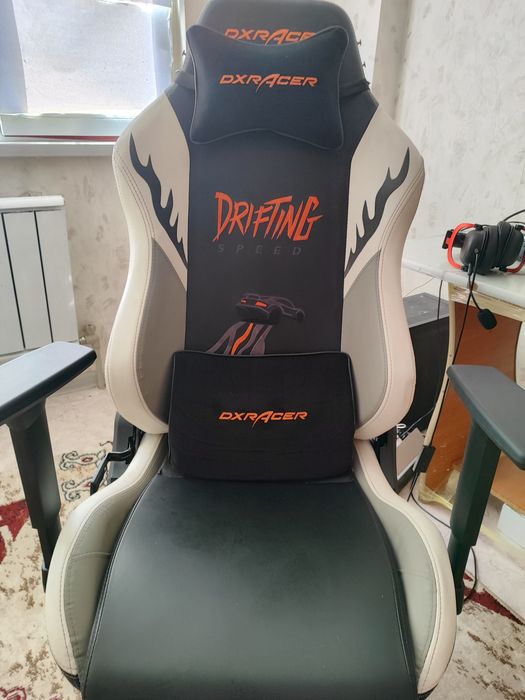 Dxracer игровое кресло