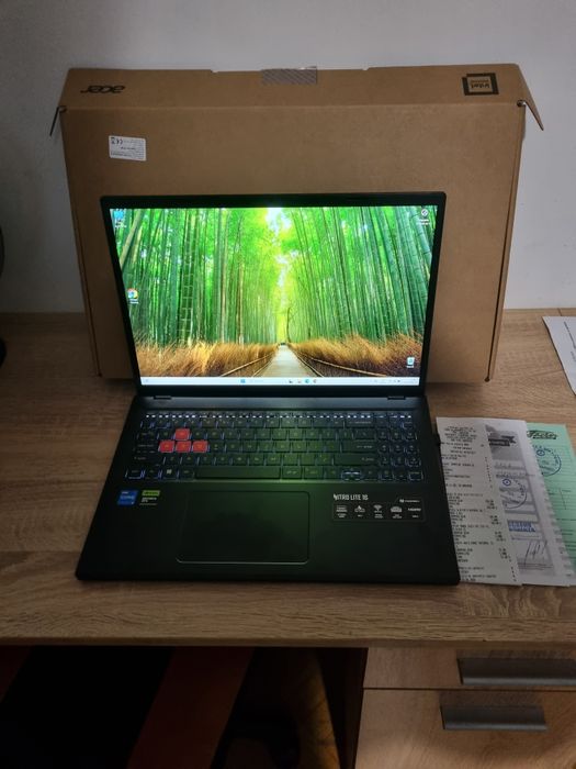 Acer Nitro 16 chisto nov