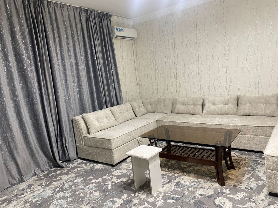 Сдается  суточна за 400. Тыс сум. 2 х комнатная квартира метро Новза 0