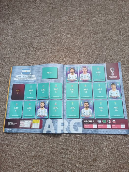 Album Panini FIFA World Cup Qatar 2022 parțial completat