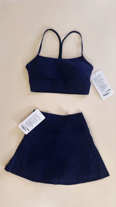 Set Lululemon bleumarin – top sport + fustă plisată, mărimea 4