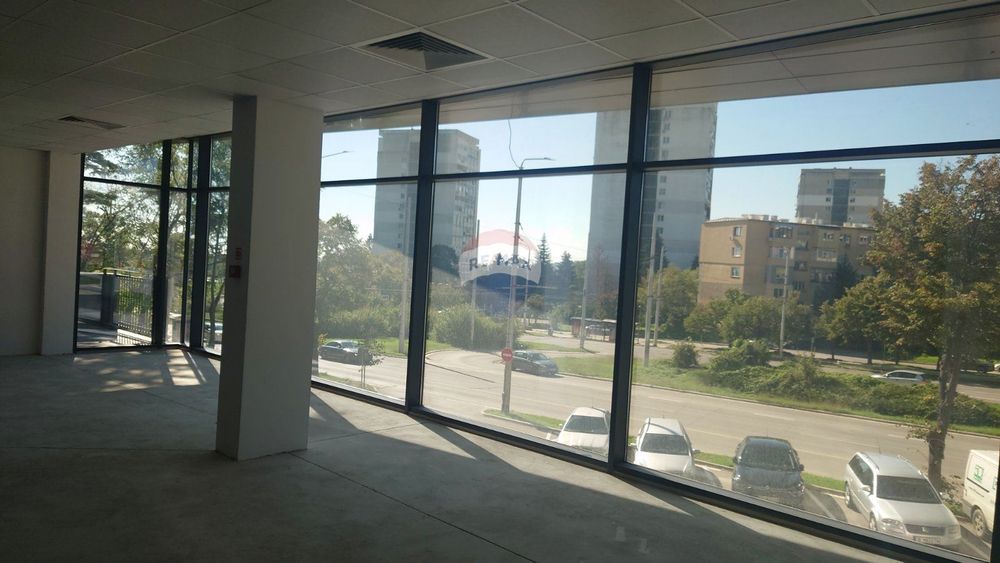 Продава се Магазин в Варна, Чайка - 733 кв.м за 2040 €/кв.м - Снимка #9