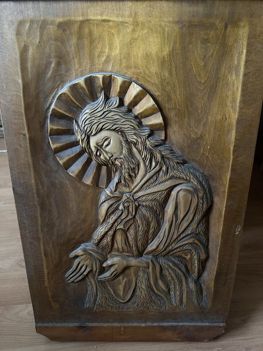 icoana sculptata in lemn
