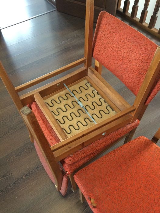 Стулья деревянные 6 штук