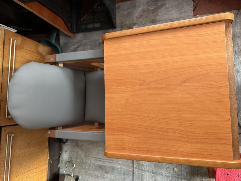 Продам детский стол со стульчиком