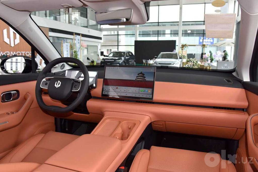 Leapmotor c16 eng qulay tarzda va vohtingizni tejab harid qiling