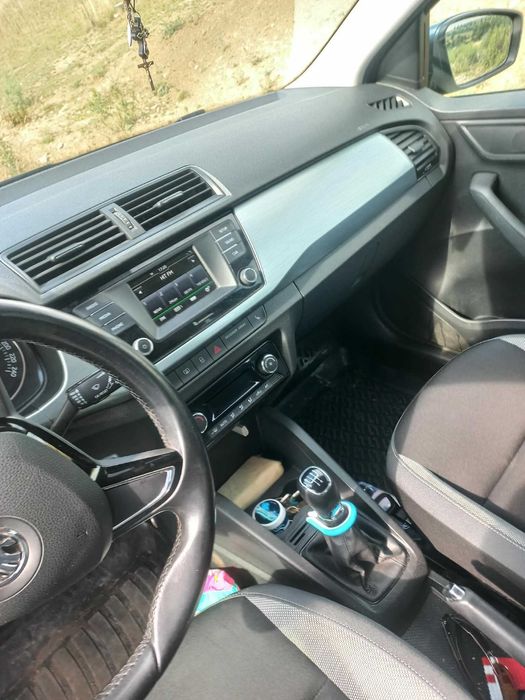 Vînd Skoda Fabia 3 combi 1.2 benzină euro 6 2016