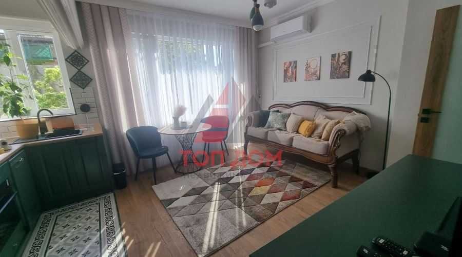 Дава се под наем Двустаен апартамент в Варна, Център - 55 кв.м за 867 € - Снимка #1