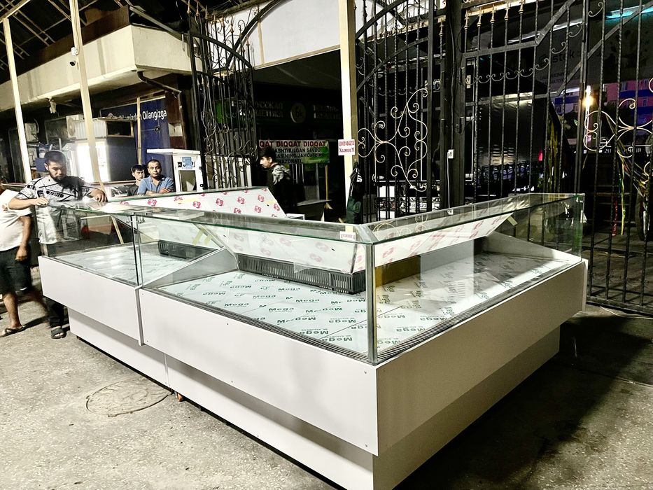 Витрина холодильник