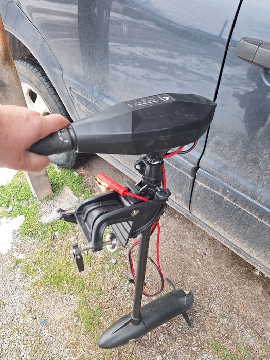 Продавам ел,двигател за лодка