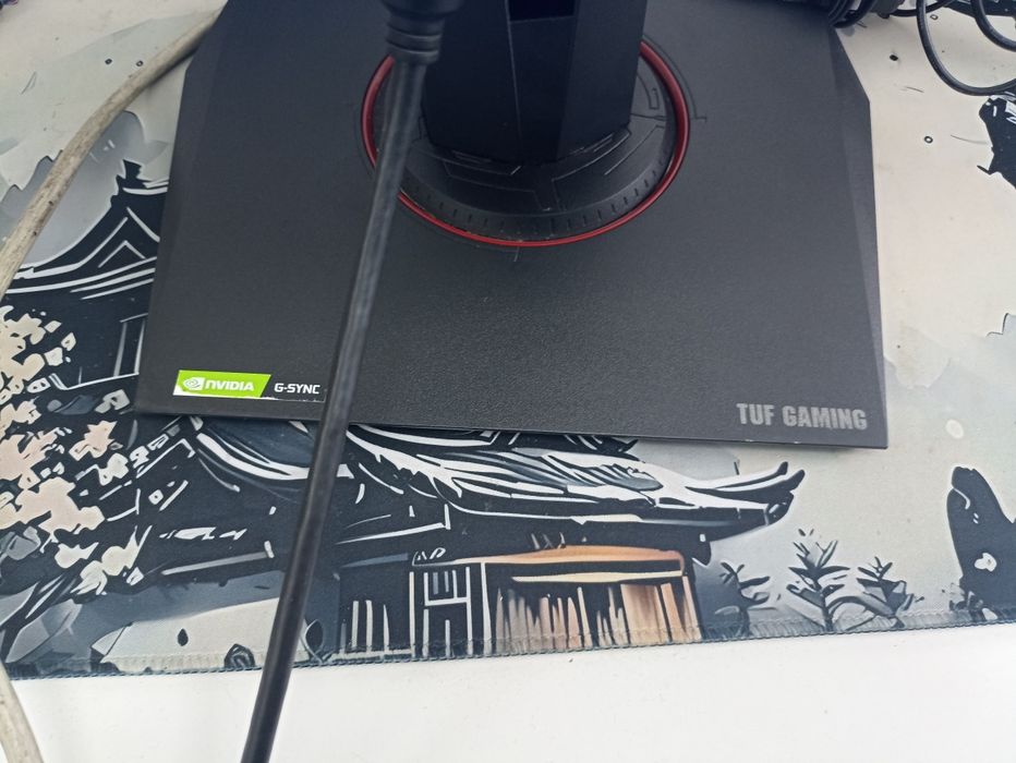 ASUS TUF Gaming — 27″ IPS, 165 Гц