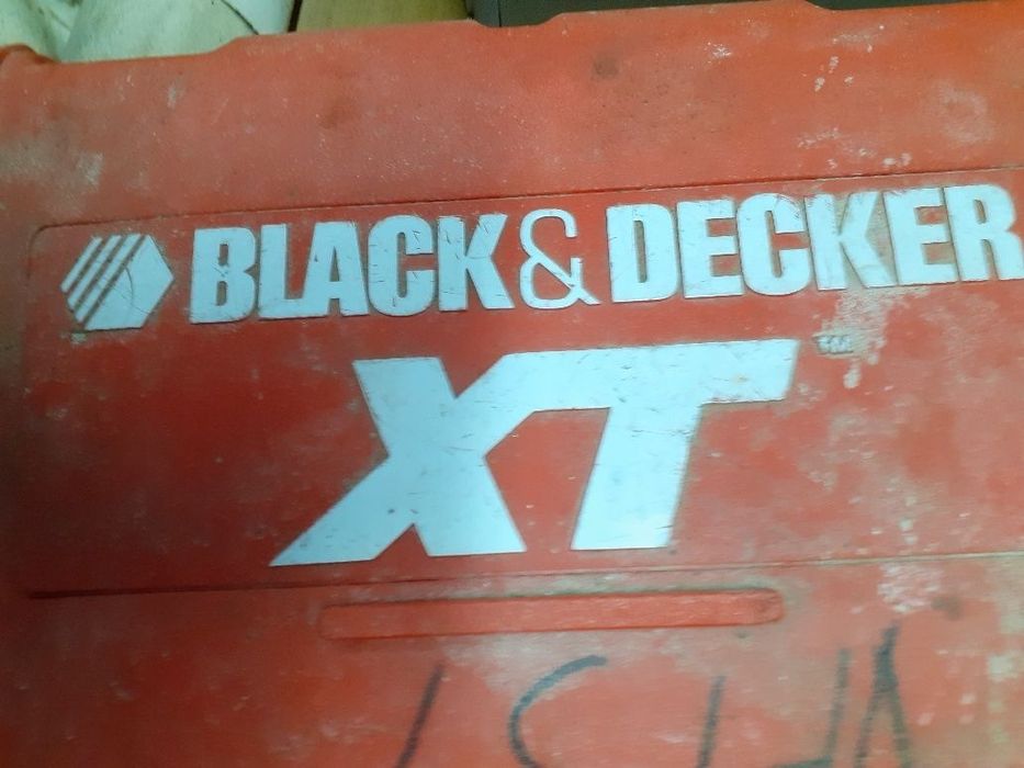 Vând scurtă de piele