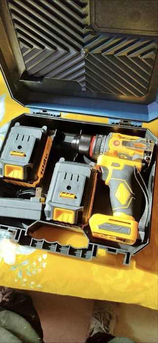 Продам шуруповерт