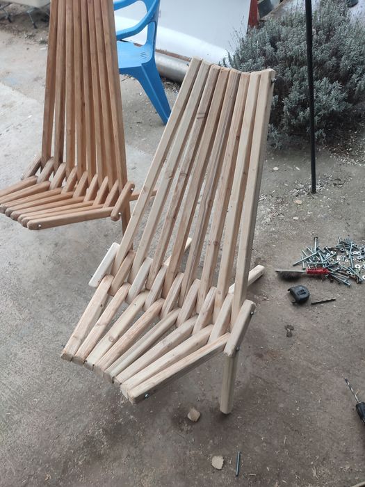 Scaune din   lemn