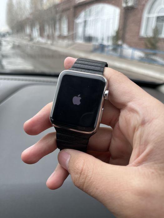 Iphone.15 pro. Apple watch 3. В месте.