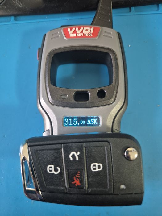 Ключ на автомобил MQB 48 на 315mhz,Kanada,Usa vw golf 7