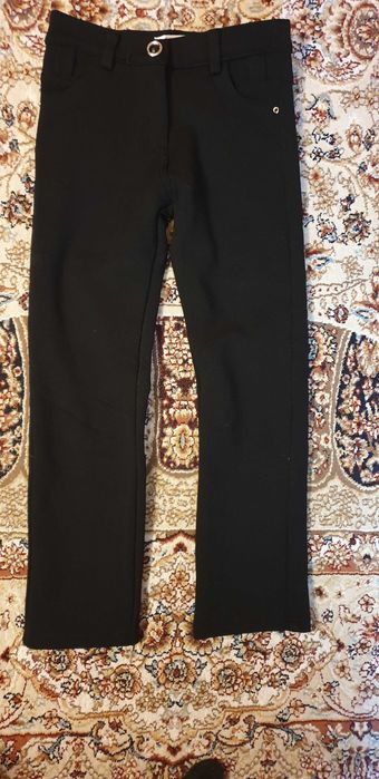 Темные брюки  на девочку