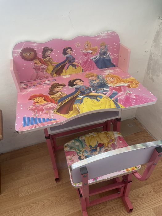 Продам писменный стол со стулом