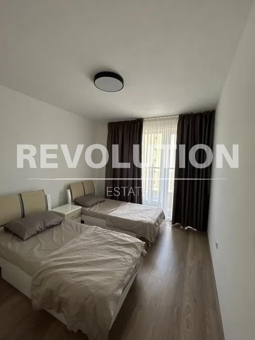 Дава се под наем Двустаен апартамент в Варна, Младост 1 - 65 кв.м за 600 € - Снимка #3