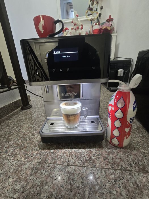 Кафемашина Miele Cm6300