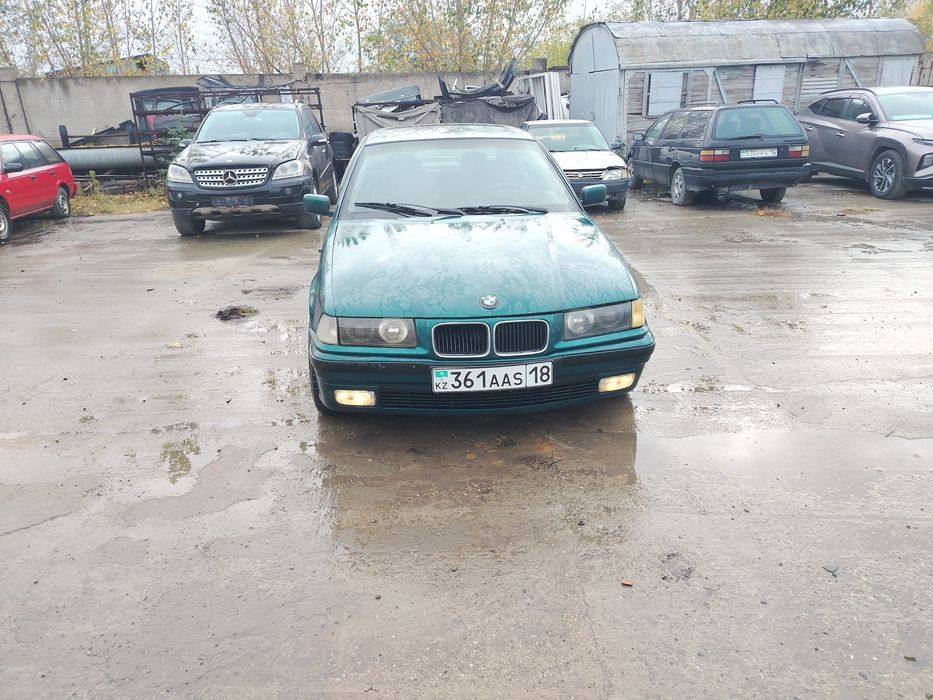 Продам  BMW 325 в нормальном состоянии