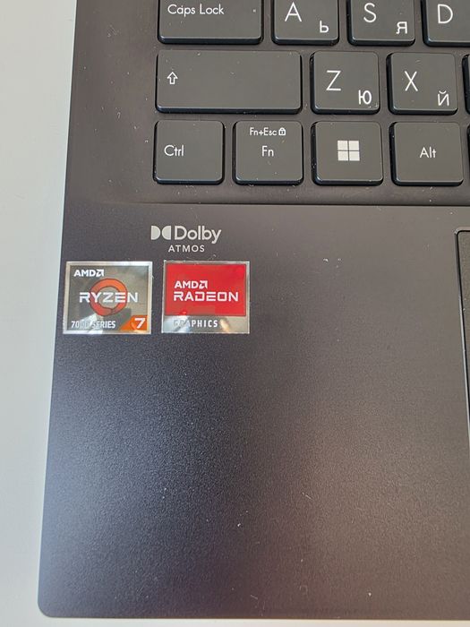 Лаптоп Asus Zenbook 14 UM3402YAR-KP731W, 2.6K дисплей