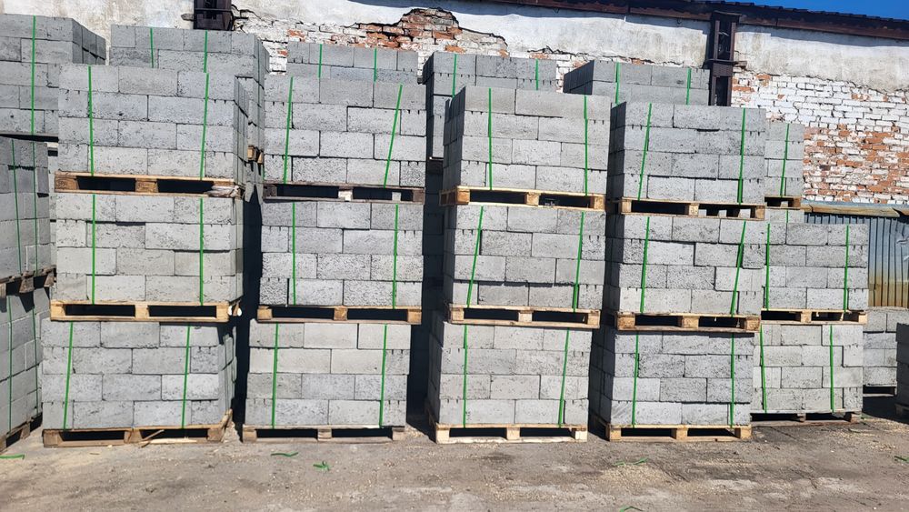 Продам пескоблок ,размер 390х190х190