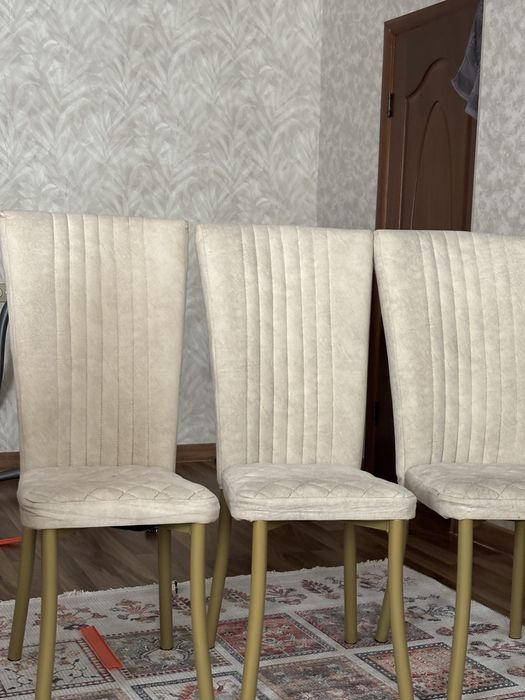 Стуля 9000 тенге