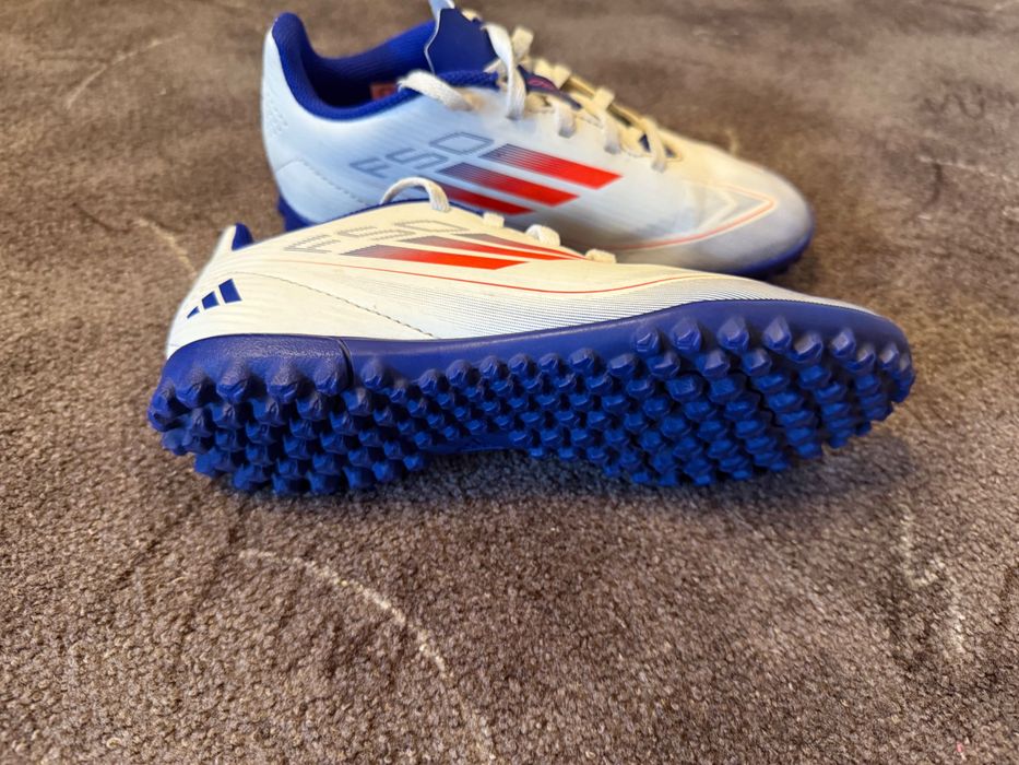Ghete fotbal f50 mărimea 34
