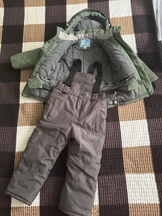 Продам детский зимний костюм