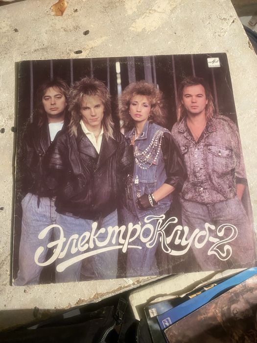 Продаем плостинки старые 1 штука 1000