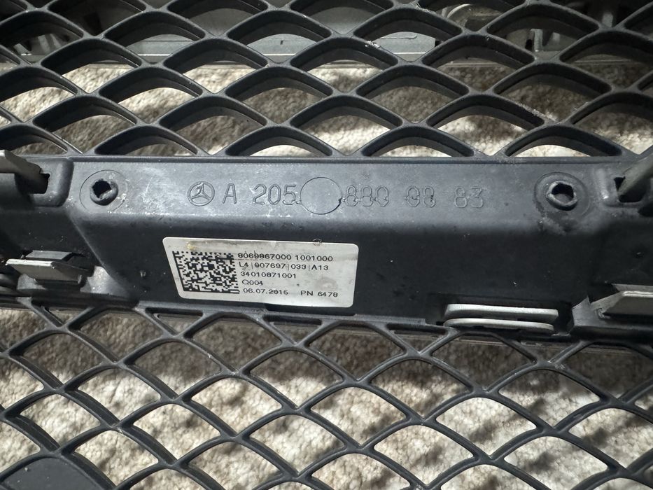 Grila bara fata Mercedes C classe W205 2014-2018 cu suport camera 360