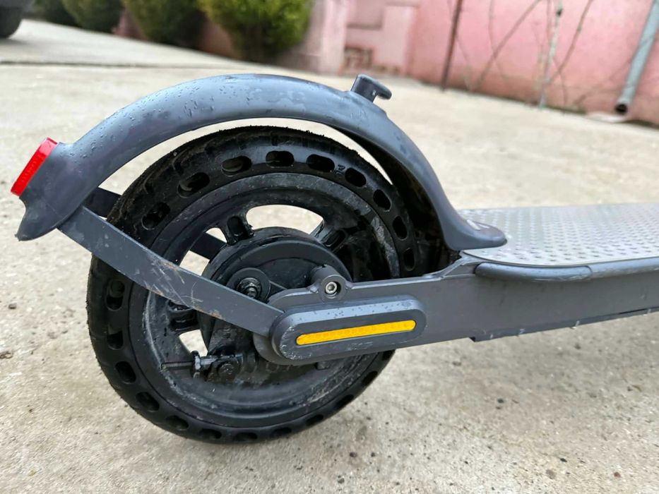 Trotineta electrica folosita foarte putin
