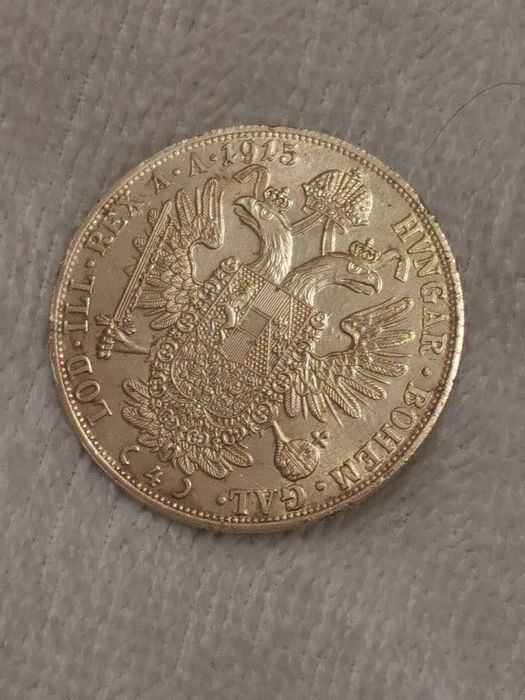 Vând monedă 1915 din aur veche