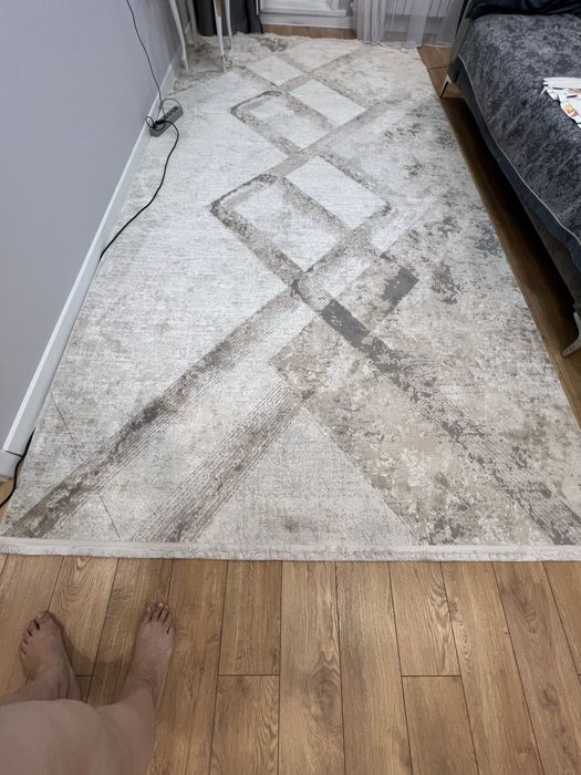 Ковер светлый , размер 2*4