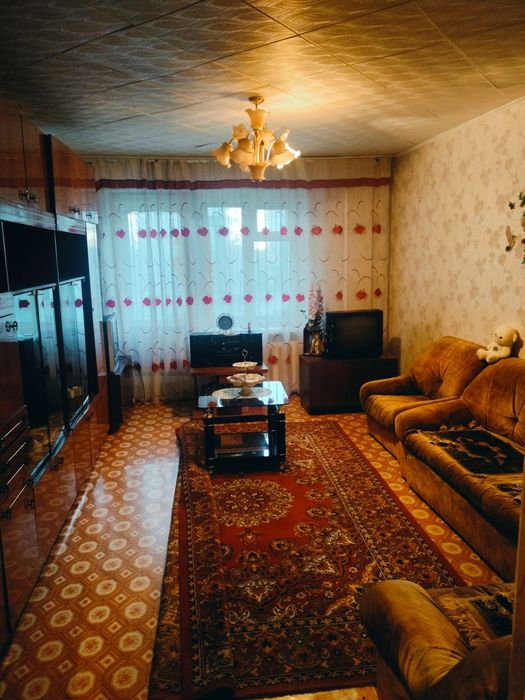 Продам трёхкомнатную квартиру