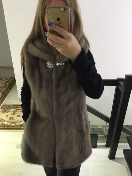 Vesta blana naturala de vizon de Danemarca