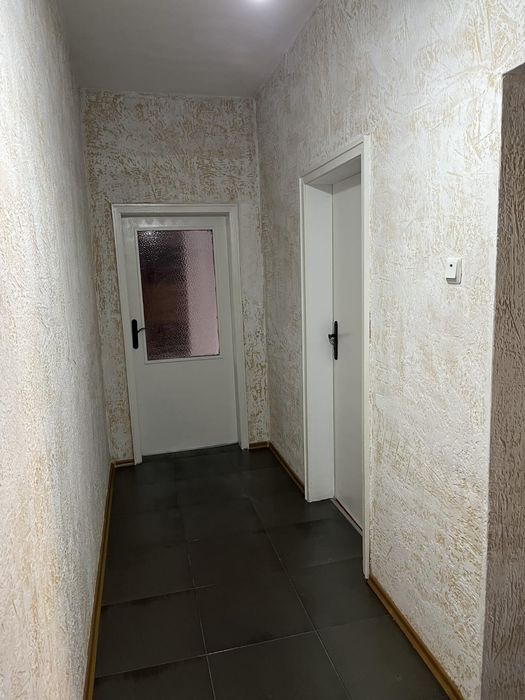 Дава се под наем Двустаен апартамент в Асеновград - 78 кв.м за 318.75 € - Снимка #2