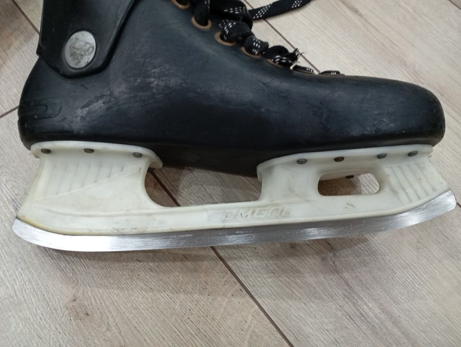Продам коньки Salvo