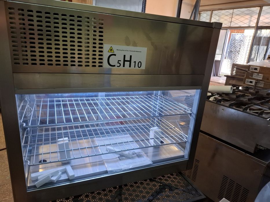 Vitrina frigorifica cofetărie