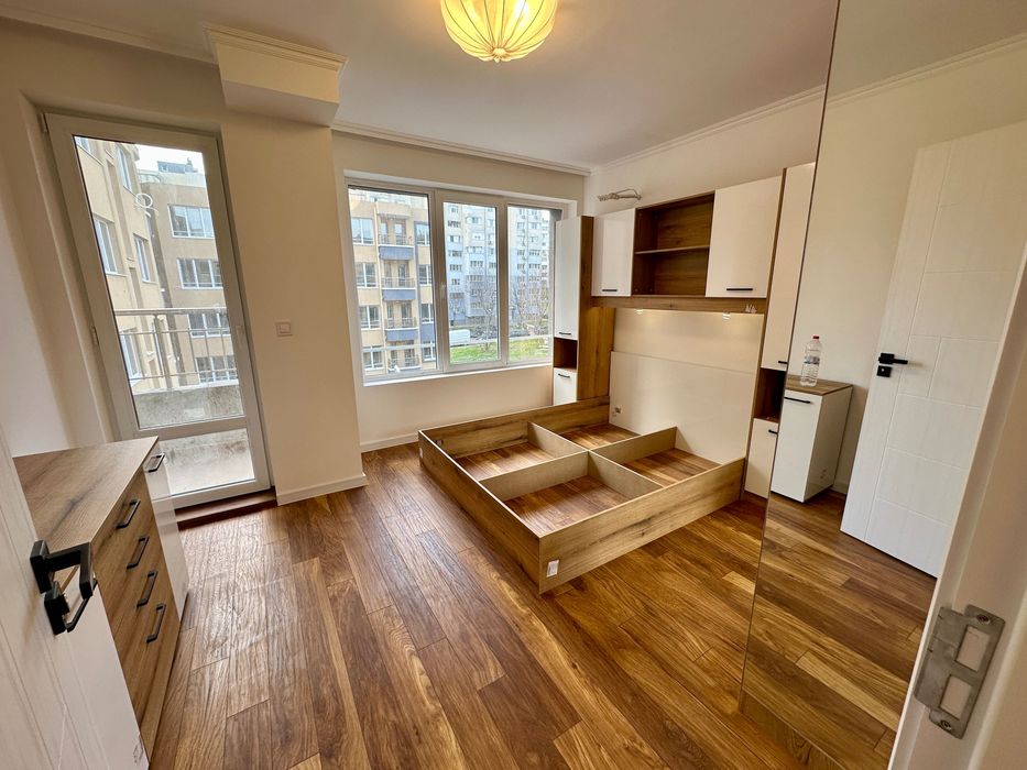 Двустаен, Завършен, обзаведен, просторен апартамент от собственик