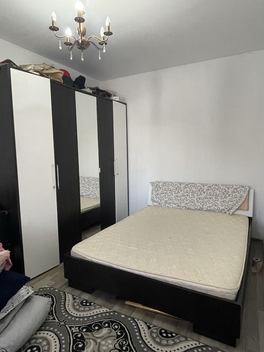 Dormitor  pat si dulap