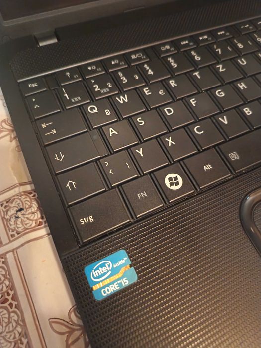 liptop Toshiba satellite pro i5