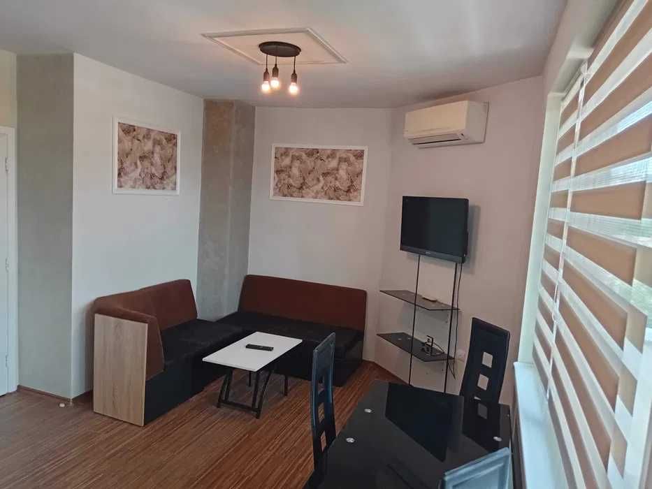 Продава се Тристаен апартамент в Велико Търново, Бузлуджа - 80 кв.м за 1600 €/кв.м - Снимка #1