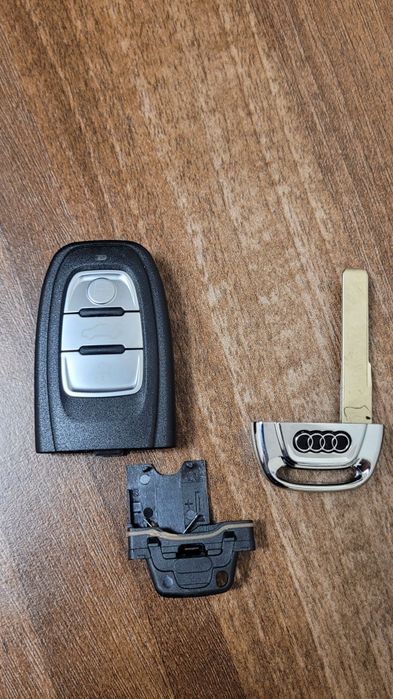 Carcasa cheie Audi cu 3 butoane pentru modele incepand cu 2007