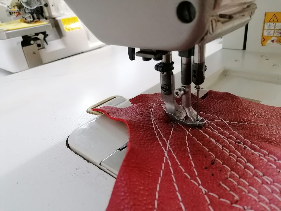 Masina de cusut Pfaff 1245 cu triplu transport