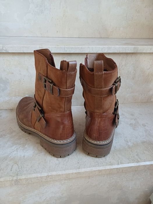 Дамски ежедневни боти