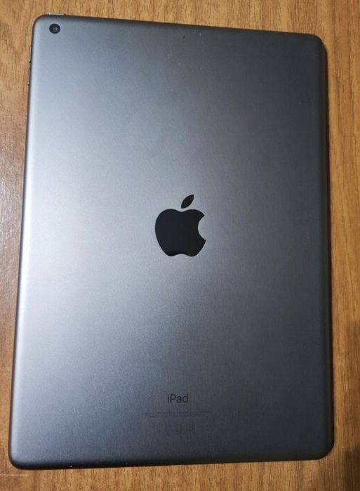 Продам Планшет Apple