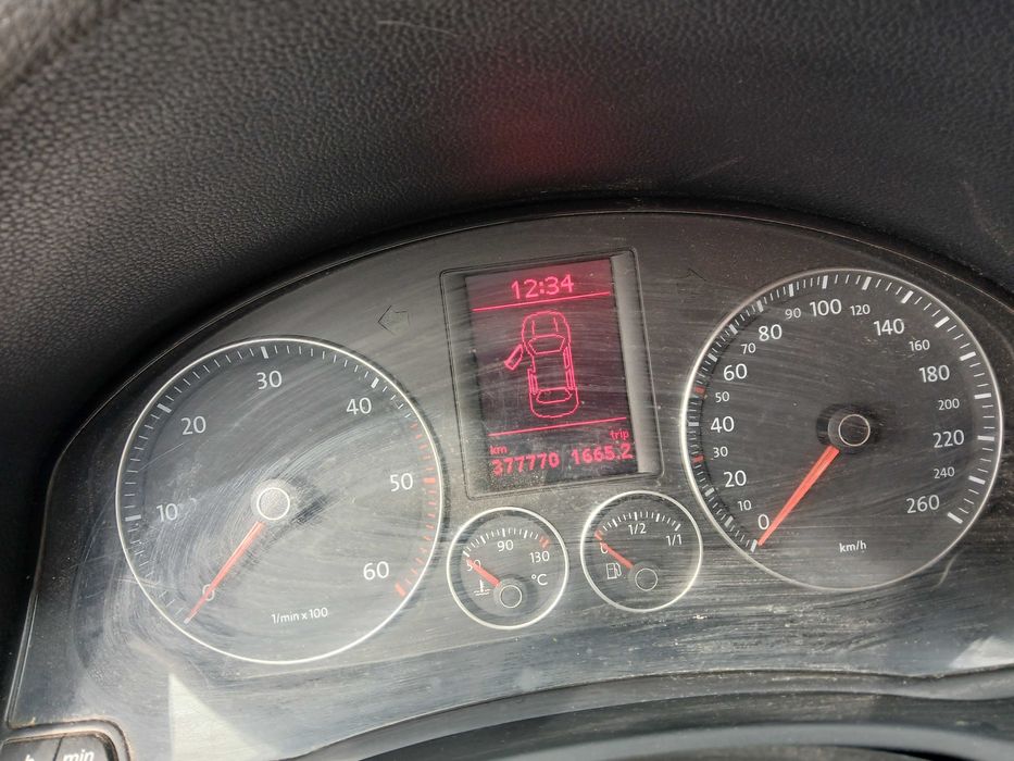 Volkswagen Jetta, motor: 1.9 TDI an: 2009, Euro: 4